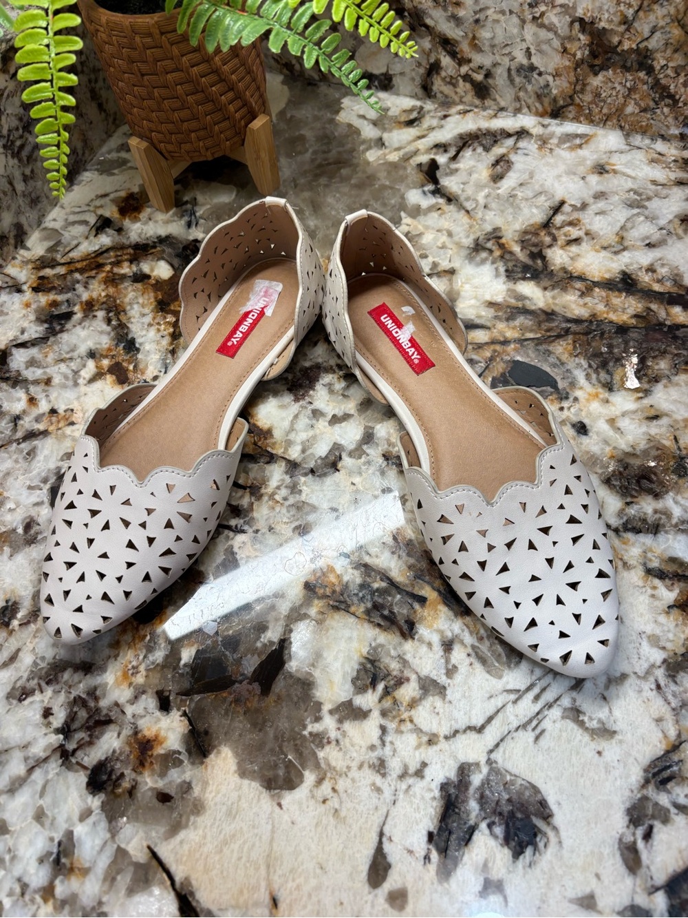 UNIONBAY Cream Laser-Cut Scalloped D'Orsay Flats